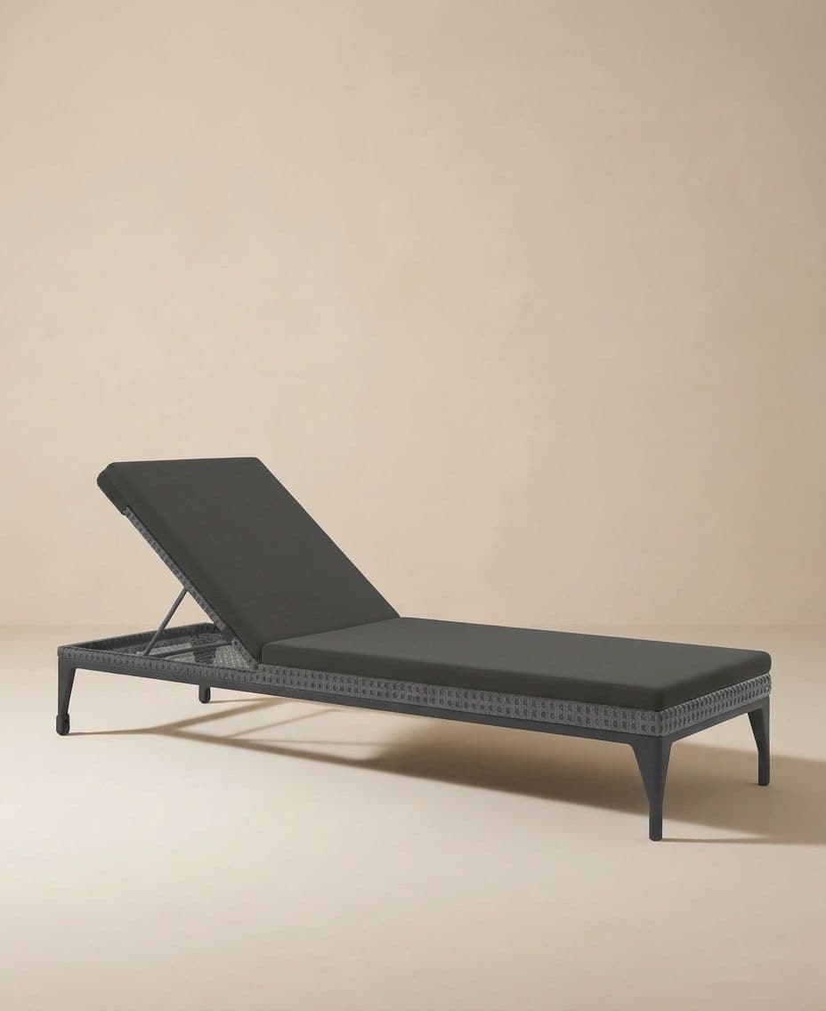 SUN LOUNGER