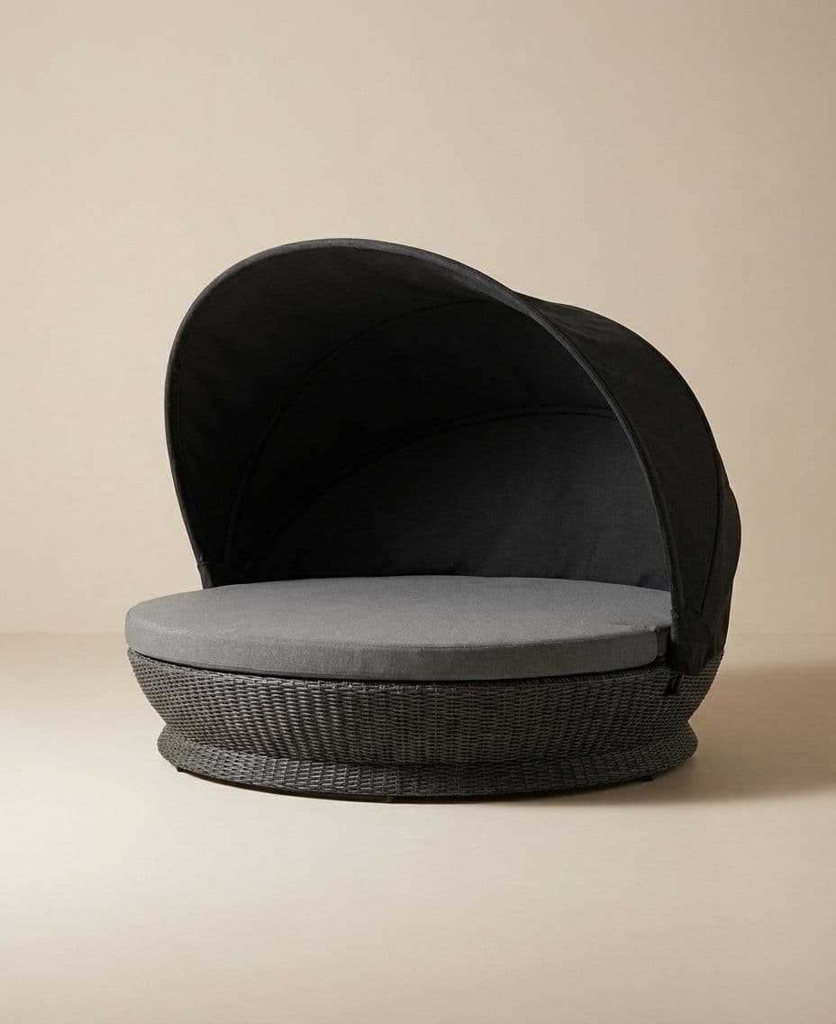 DAYBED WITH CANOPY