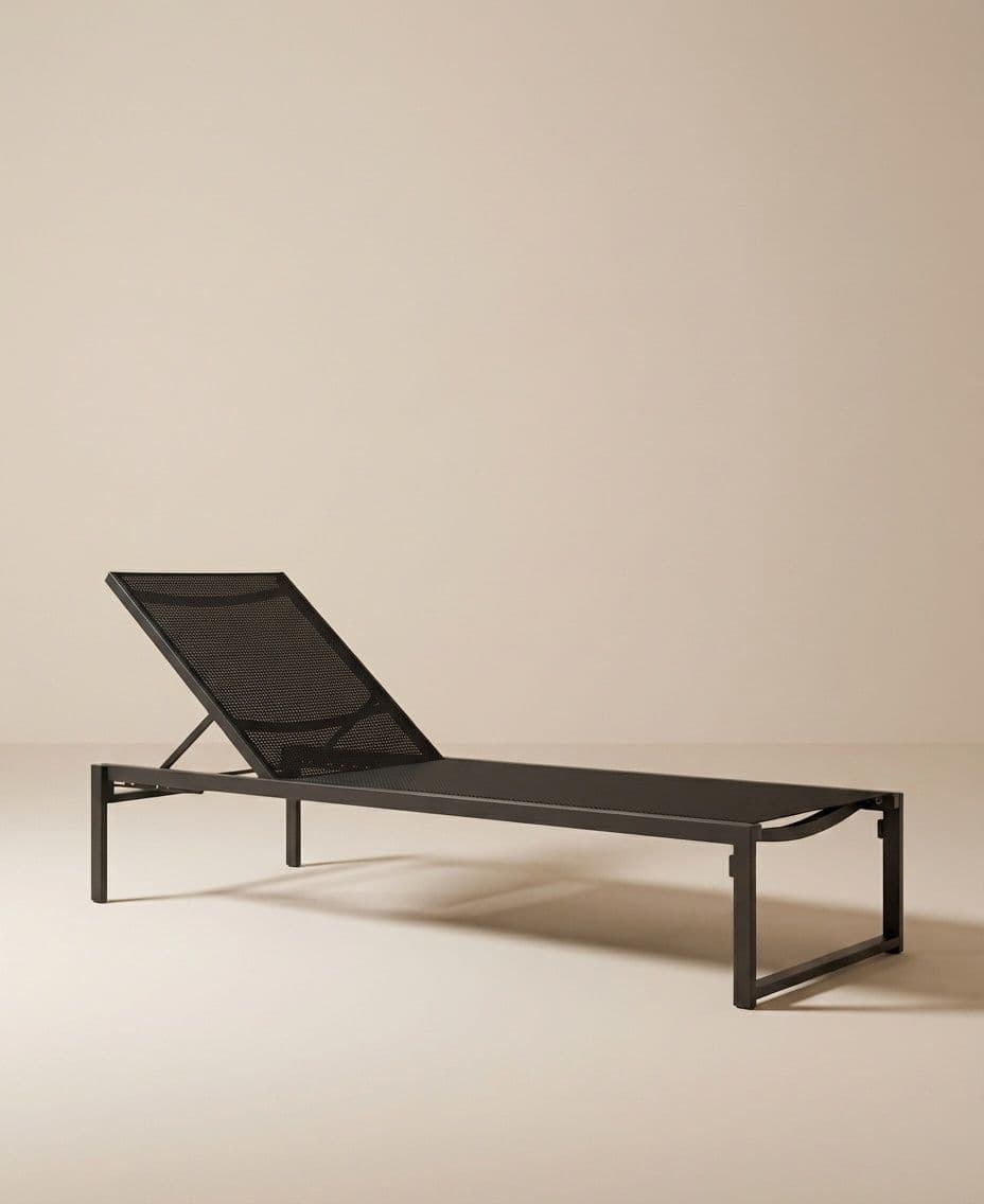 SUN LOUNGER