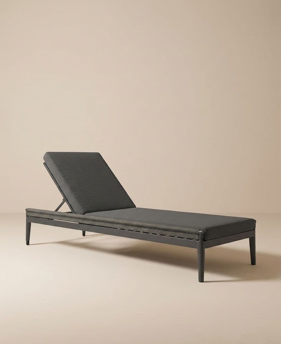 SUN LOUNGER