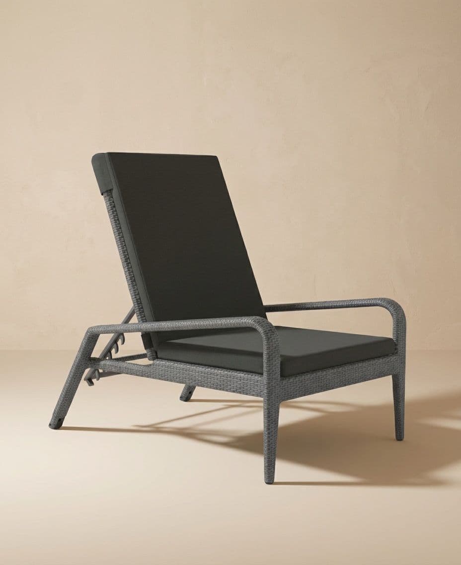 DECK CHAIR